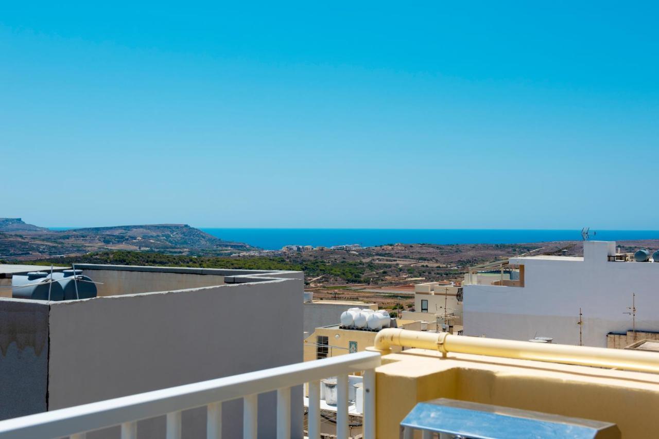 Summer Breeze Apartment With Terrace With Panoramic Views - By Getawaysmalta Mellieha Ngoại thất bức ảnh