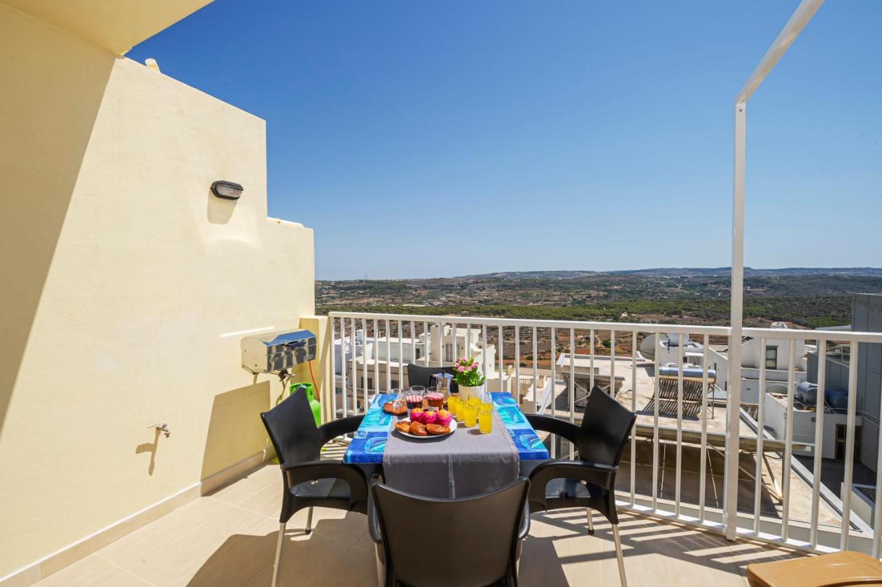 Summer Breeze Apartment With Terrace With Panoramic Views - By Getawaysmalta Mellieha Ngoại thất bức ảnh