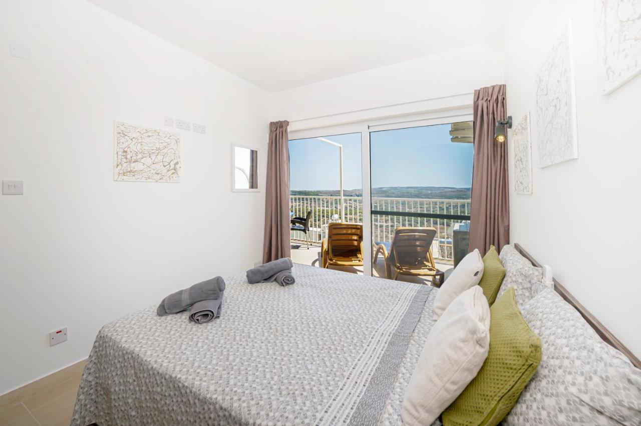 Summer Breeze Apartment With Terrace With Panoramic Views - By Getawaysmalta Mellieha Ngoại thất bức ảnh