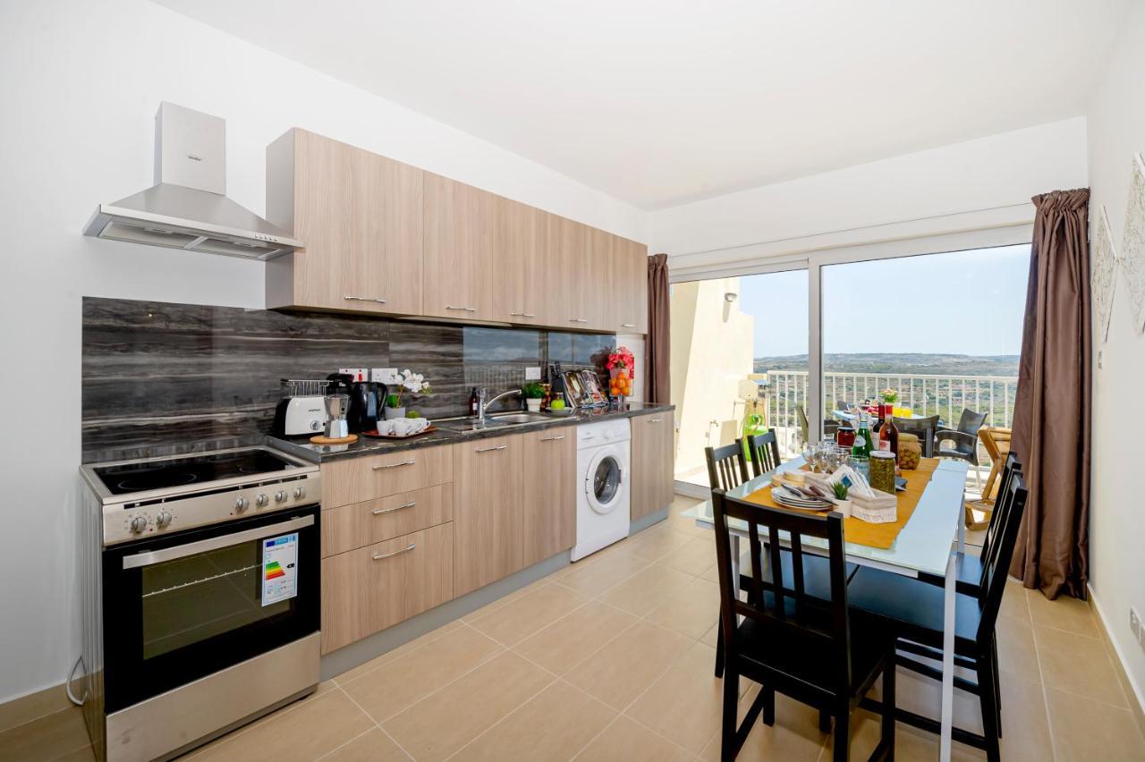 Summer Breeze Apartment With Terrace With Panoramic Views - By Getawaysmalta Mellieha Ngoại thất bức ảnh