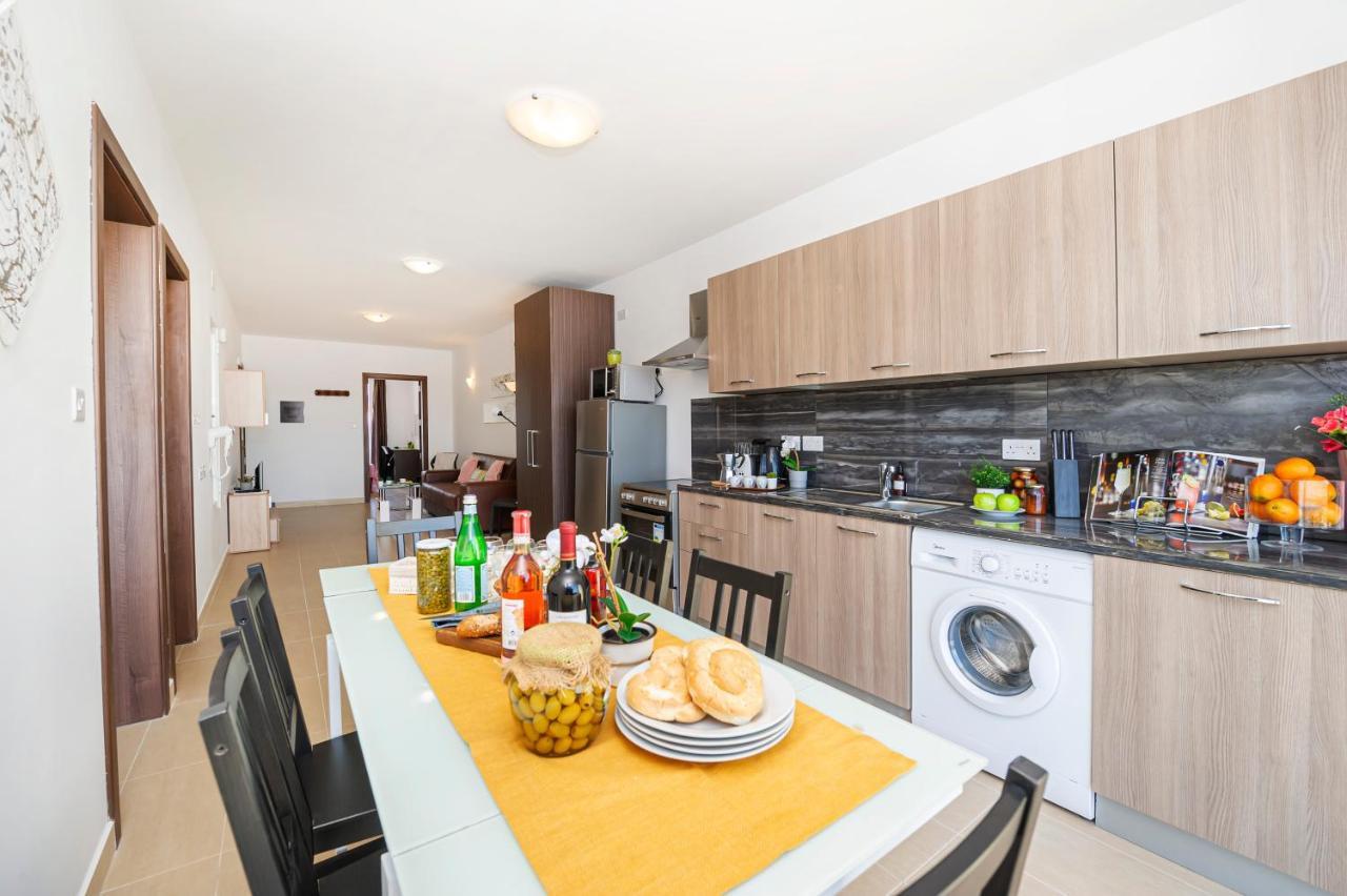 Summer Breeze Apartment With Terrace With Panoramic Views - By Getawaysmalta Mellieha Ngoại thất bức ảnh