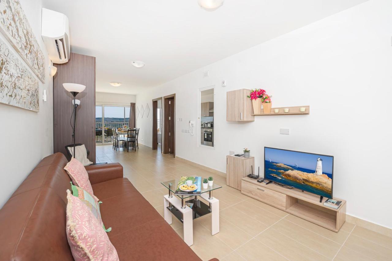 Summer Breeze Apartment With Terrace With Panoramic Views - By Getawaysmalta Mellieha Ngoại thất bức ảnh